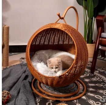 RattanNest™ Handwoven Cat & Dog Kennel 🐾